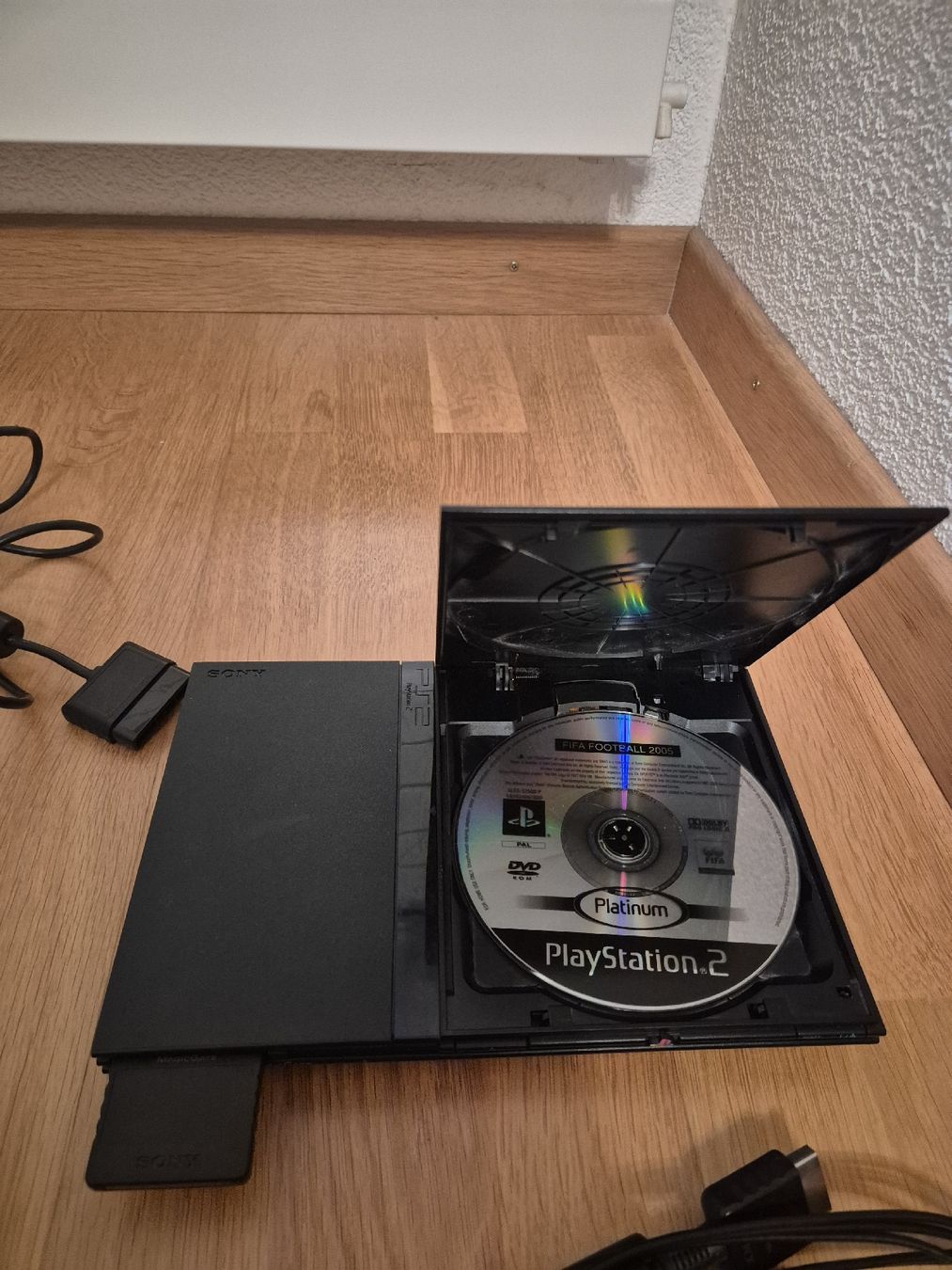 Sony Consoles: Sony PlayStation 2 Slim SCPH-75004, PAL, Date Code 5D – D'occasion à Rothrist par ner_27ct 3