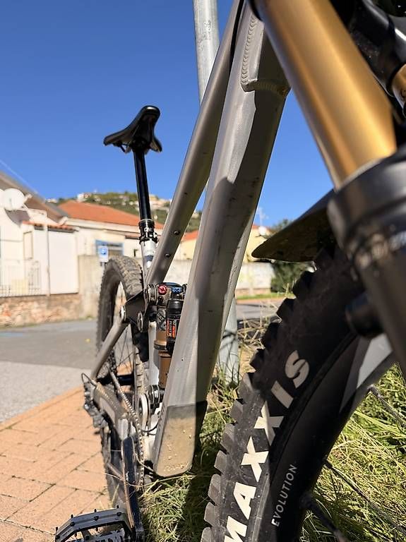 Vélos: Raaw Jibb V2 Medium – D'occasion à Bremgarten b. Bern par she_hb9j 2