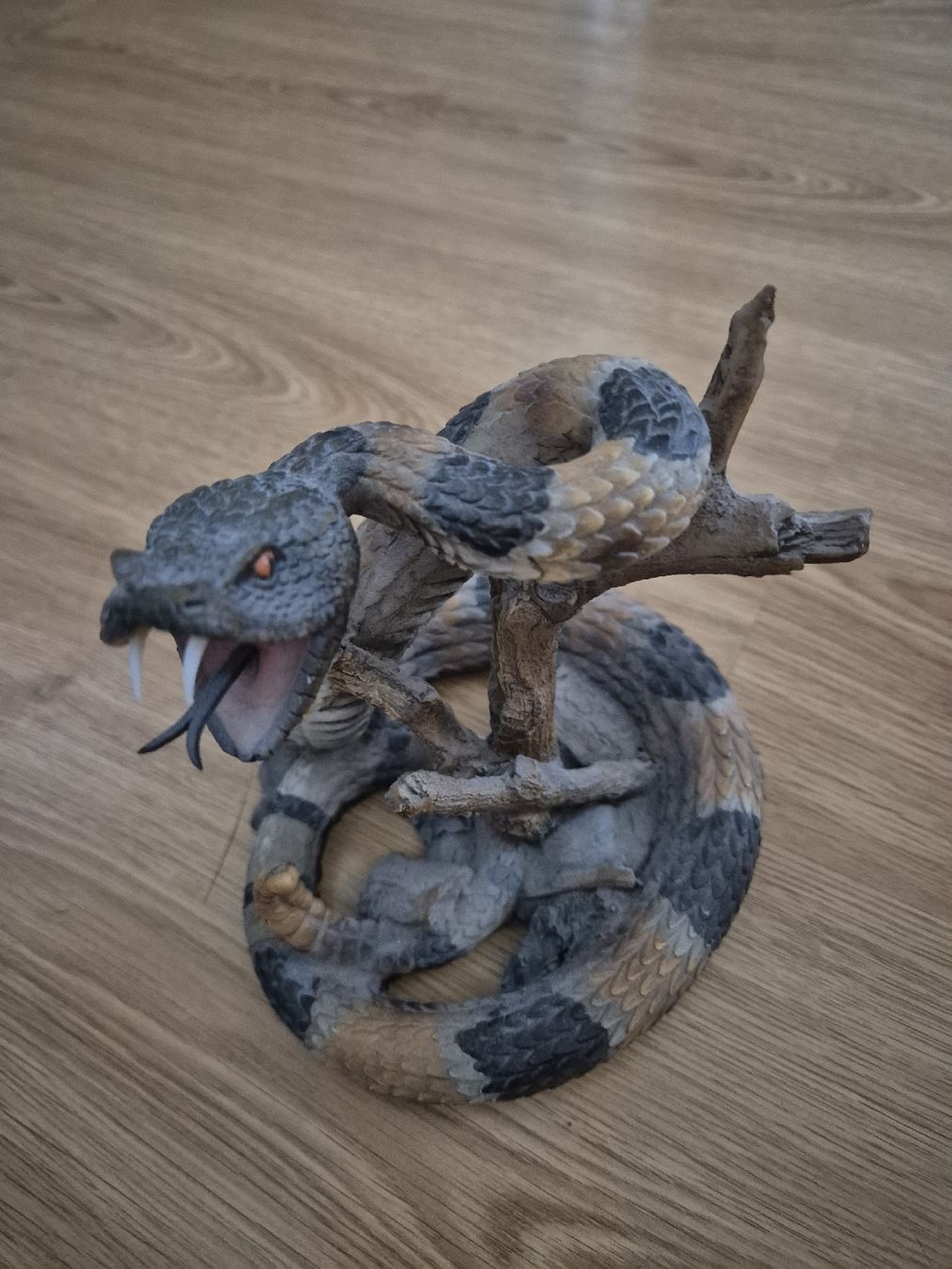 Statuette: Figurine serpent sur branche état neuf – Nuovo (secondo la descrizione) da Matran venduto da Belleisa3