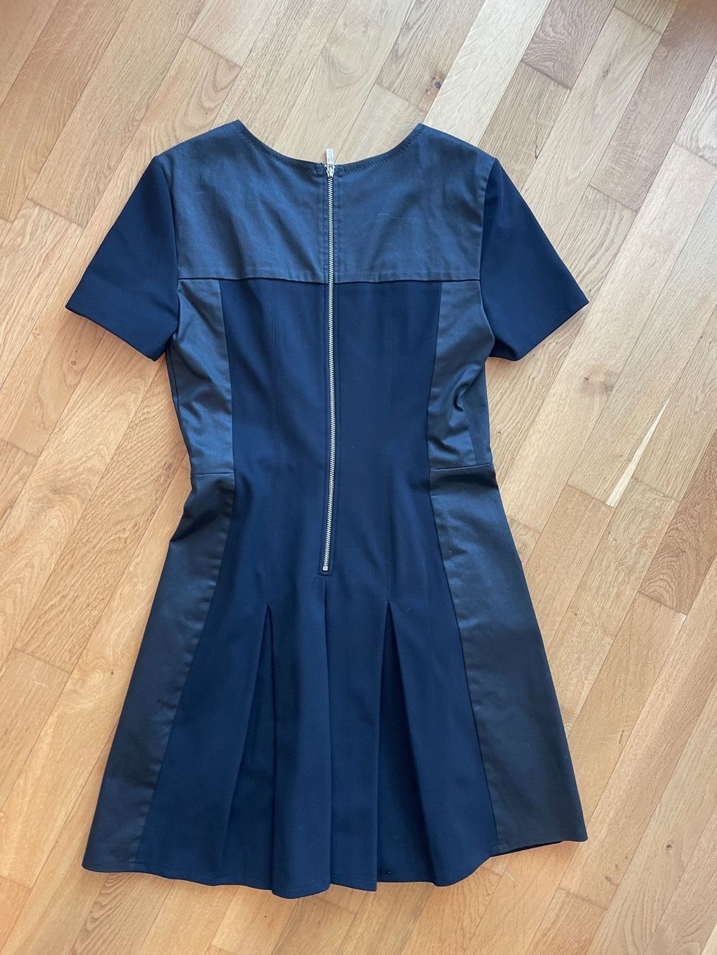 Pinko Vestiti: PINKO Kleid (M) – Nuovo (secondo la descrizione) da Zug venduto da dmjtita 4