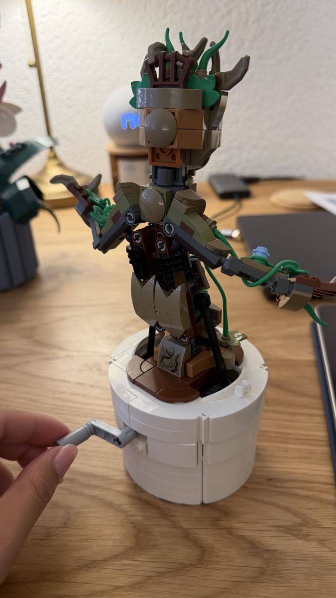 Lego Spielzeuge: Aufgebautes Lego set - Orchidee und Groot – Gebraucht aus St. Gallen von Lxra145 4