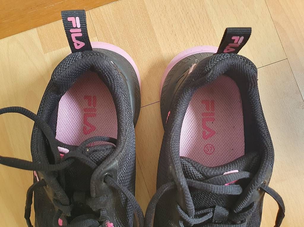 Scarpe da donna: Chaussures Fila Taille 37 – Usato da Nidau venduto da jul_6tpv 2