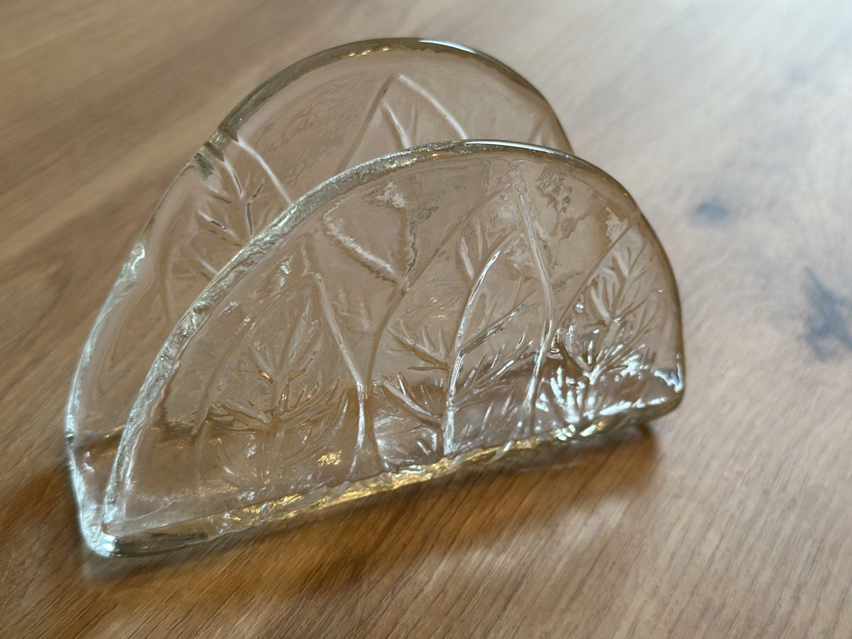 Bicchieri: Retro Servietteständer aus Glas mit Blattmuster! – Usato da Rothenburg venduto da wer_g9fd 3