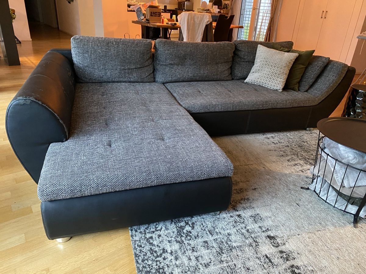 Sofas: Ecksofa, schwarz und grau-meliert – Gebraucht aus Oberglatt ZH von mar_99sg 1