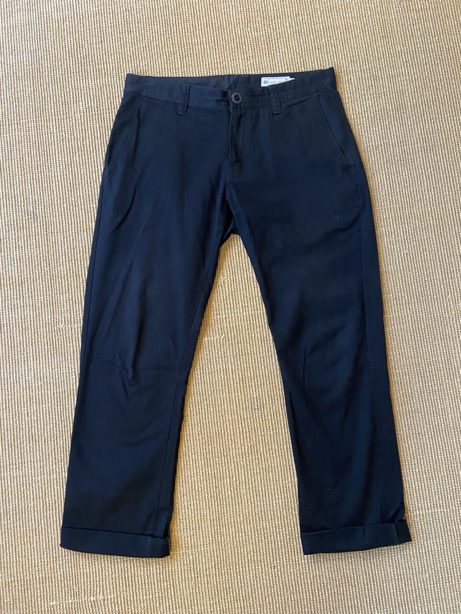Volcom Hosen: Volcom chino Hose schwarz 32 – Gebraucht aus Naters von sim_ll77
