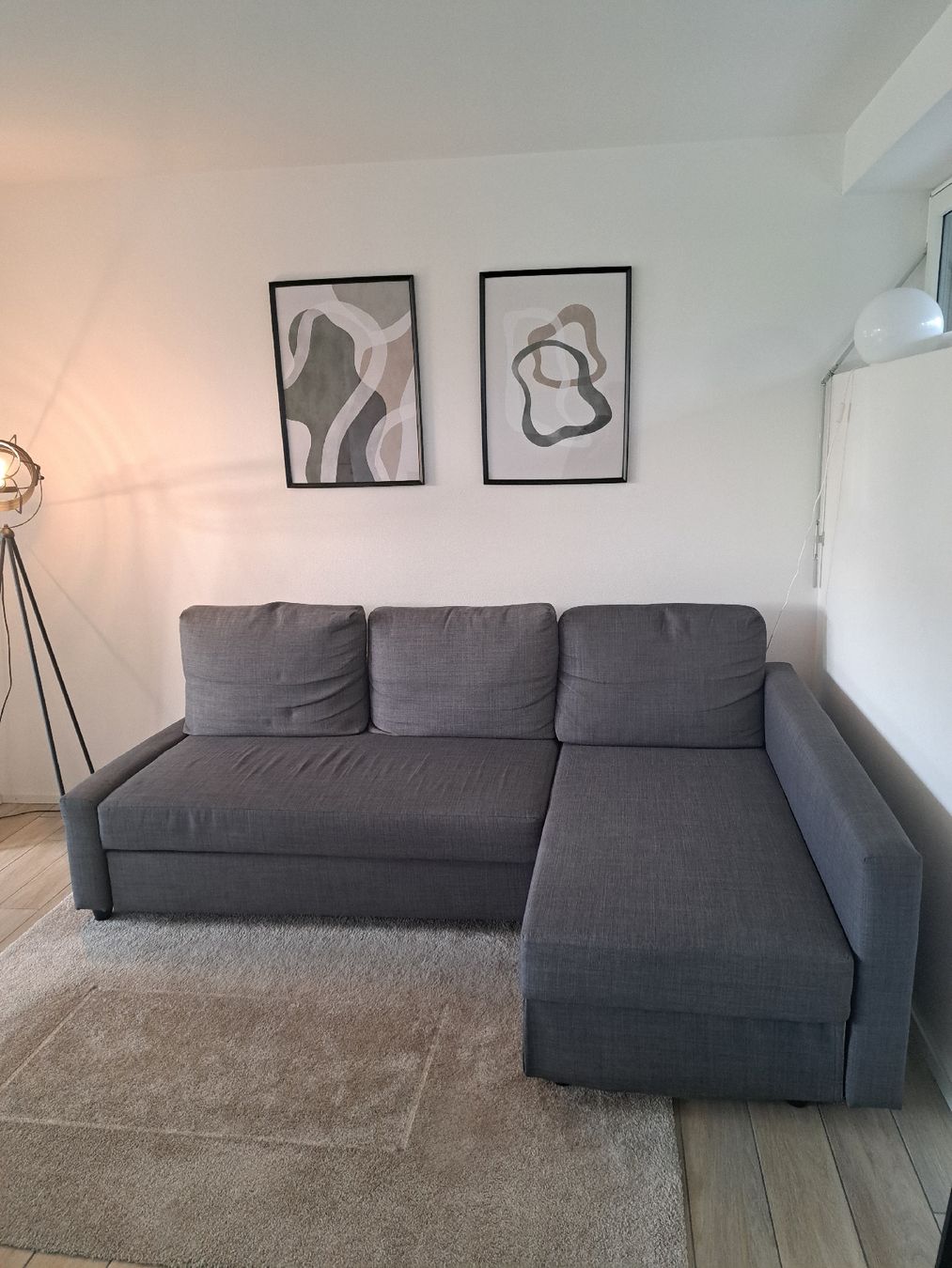 Ikea Divani: Ecksofa mit Schlaffunktion und Bettkasten grau.  – Nuovo (secondo la descrizione) da Brügg BE venduto da nic_l9ng