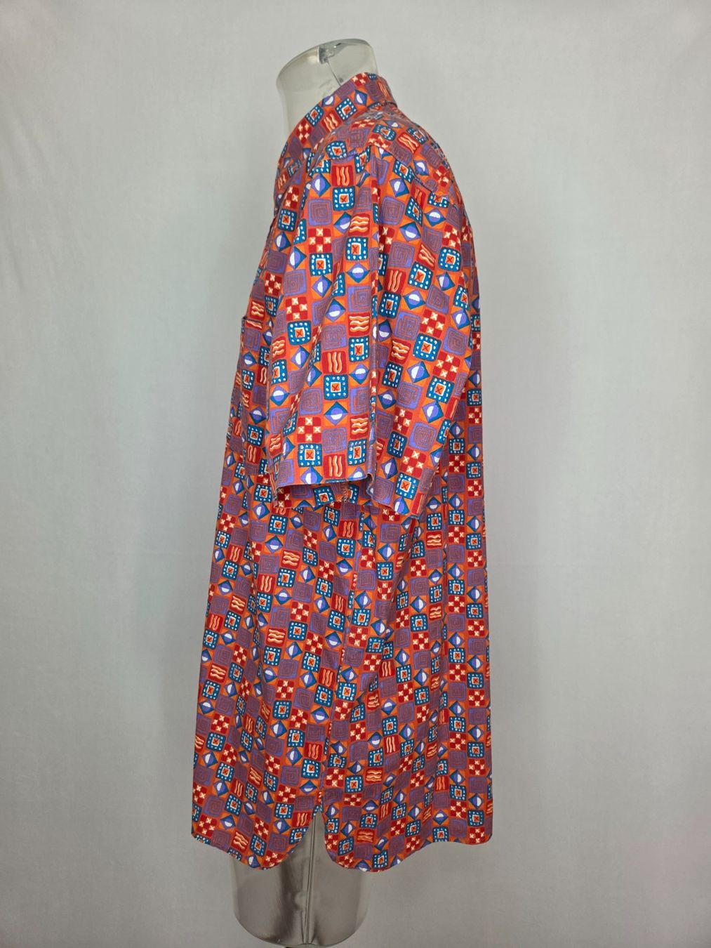 Camicie: Vintage 90er Hemd L Geometric Print – Usato da Bern venduto da -Aniko- 1