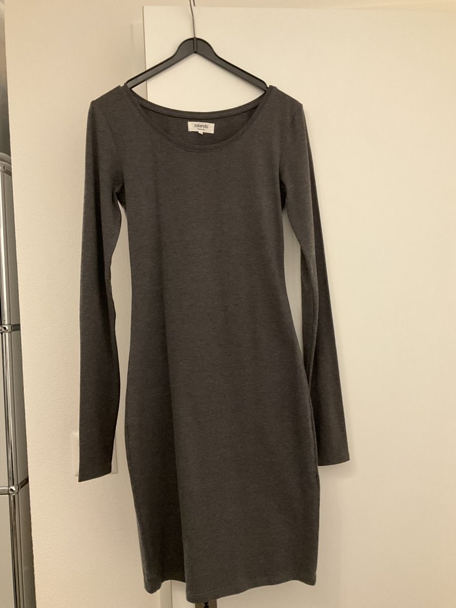 Zalando Vestiti: Zalando essential Kleid – Nuovo (secondo la descrizione) da Domat/Ems venduto da Satine_85