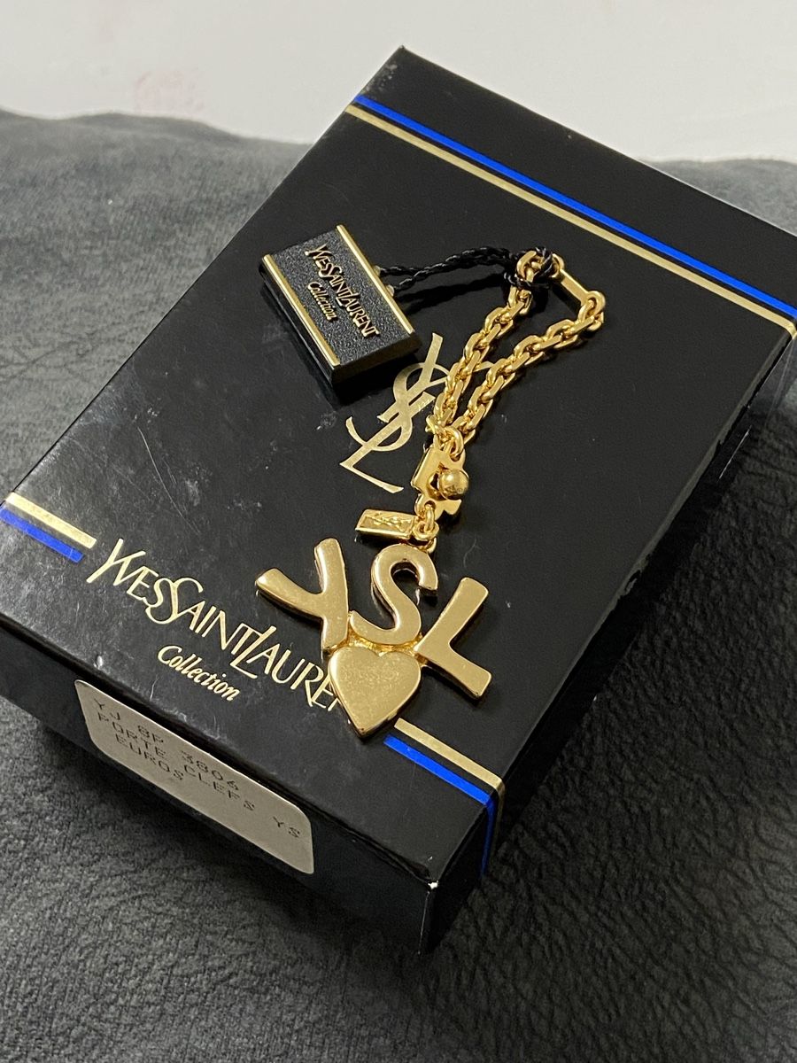 Saint Laurent Ciondoli: Bijoux de sac Yves Saint Laurent – Usato da Montreux venduto da Perledor 6