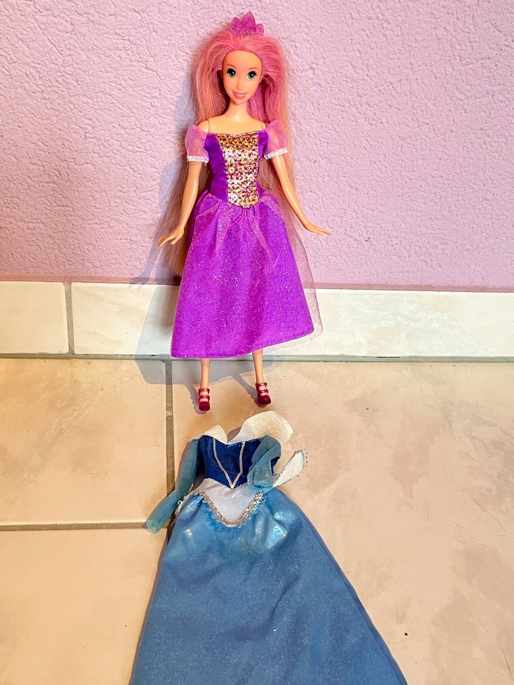 Bambole: Barbie Rapunzel 2012 – Usato da St.Pantaleon venduto da frodobi