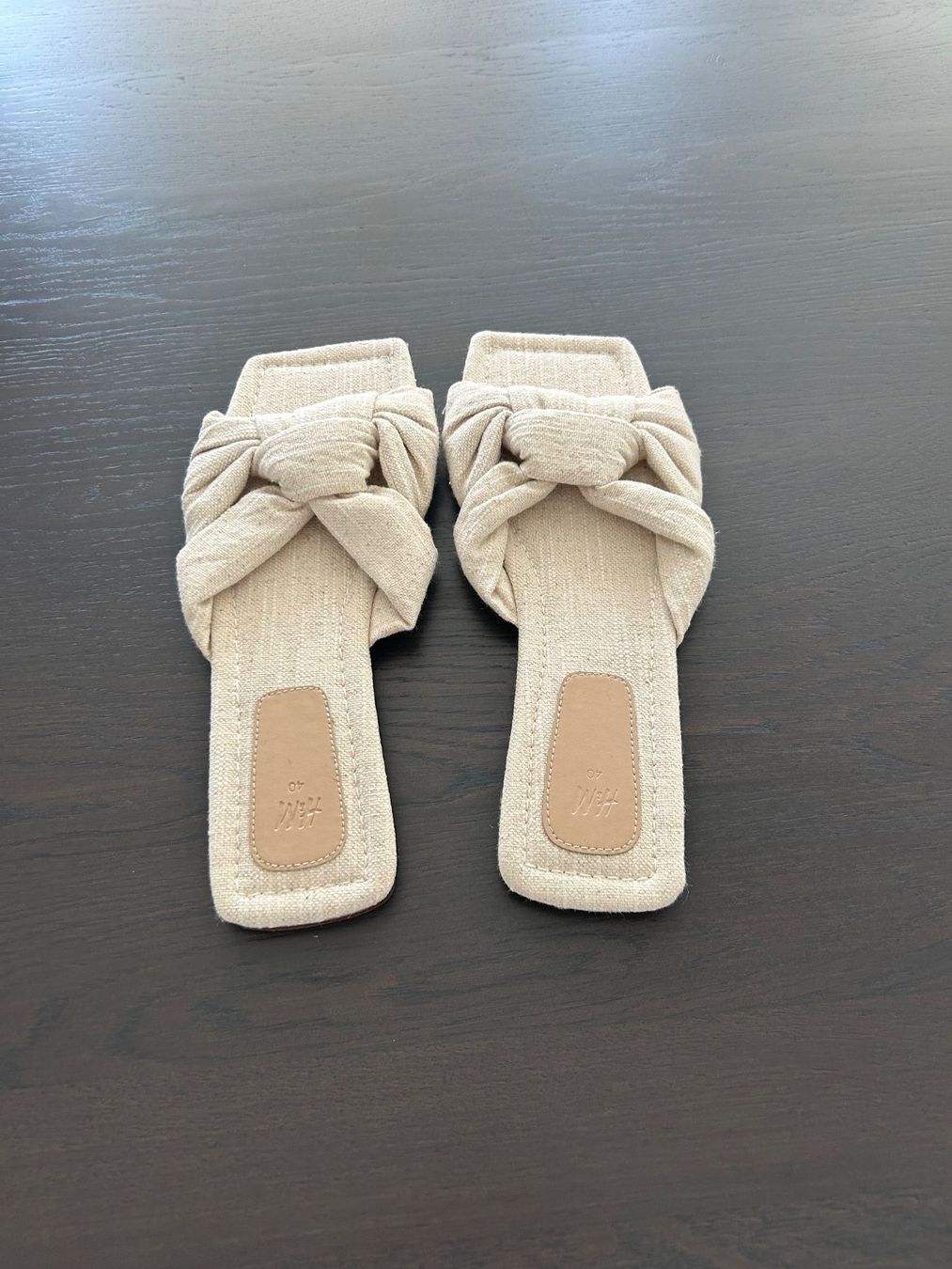 H&M Scarpe da donna: beige Pantoffel von H &M – Usato da Neerach venduto da gor_jt7n