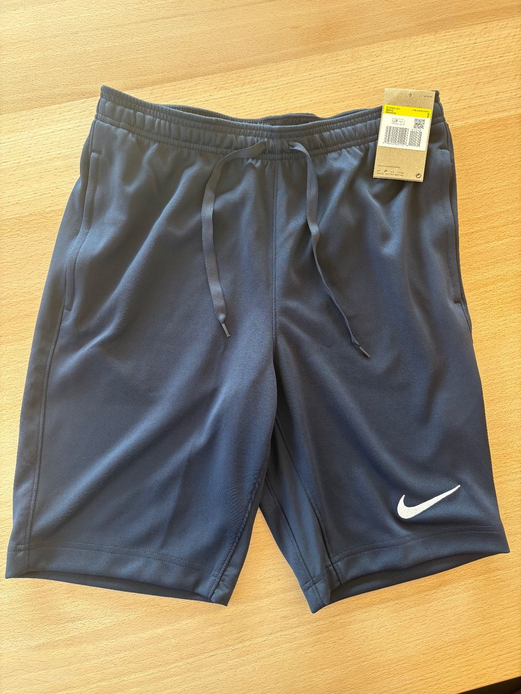 Nike Hosen: Nike Herren shorts Grösse S – Gebraucht aus Aarwangen von Anflolu66