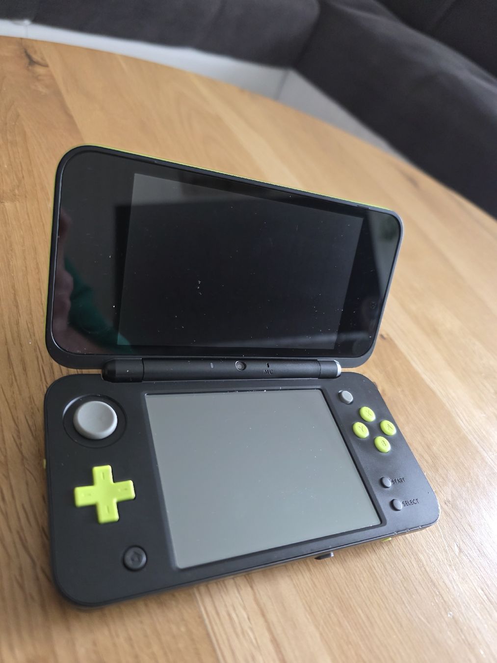 Nintendo Konsolen: Nintendo 2DS XL - Limes – Defekt aus Cottens FR von SteveBssk 1