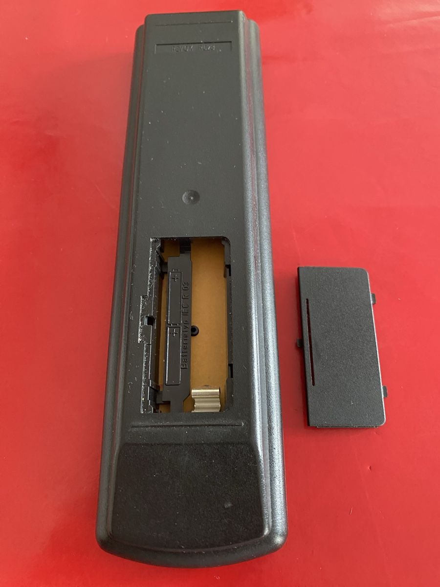 Revox Telecomandi: Revox RC28 Fernbedienung  – Usato da Luzern venduto da Harikan 1