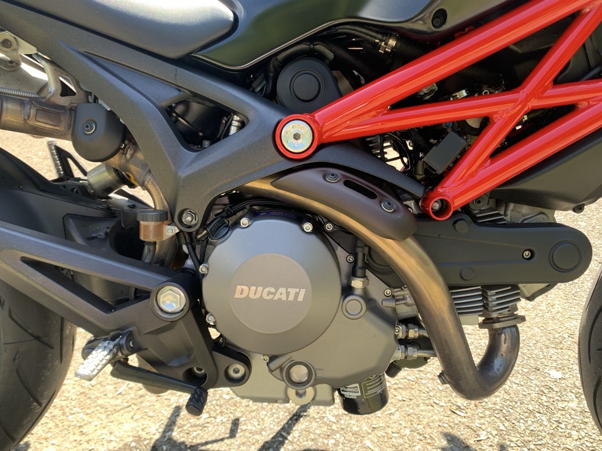 Ducati Strasse: Ducati Monster 796 black/red – Gebraucht aus Troinex von yve_pt7d 6