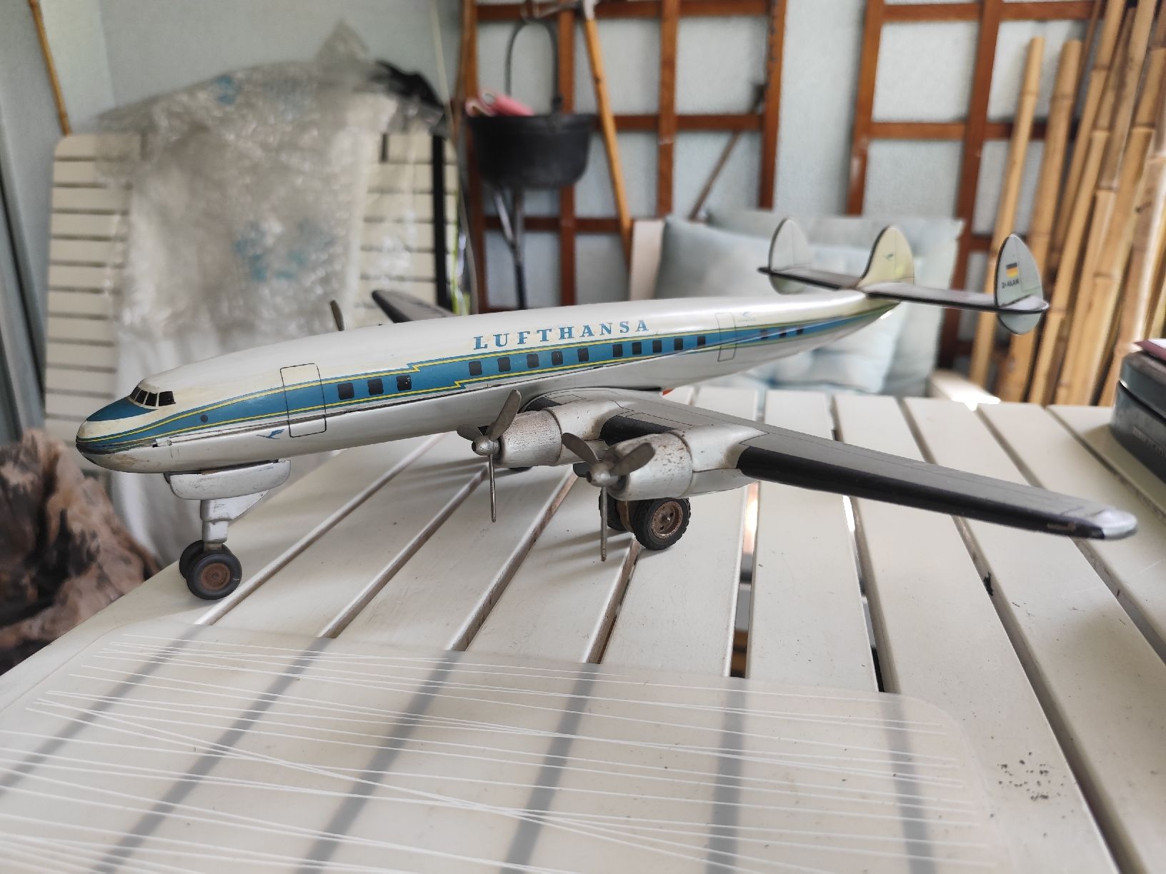 Lufthansa Modellbausätze & Standmodelle: 100 Jahre Lufthansa super Constellation blech Flieger – Gebraucht aus minusio von bierbrauer 2