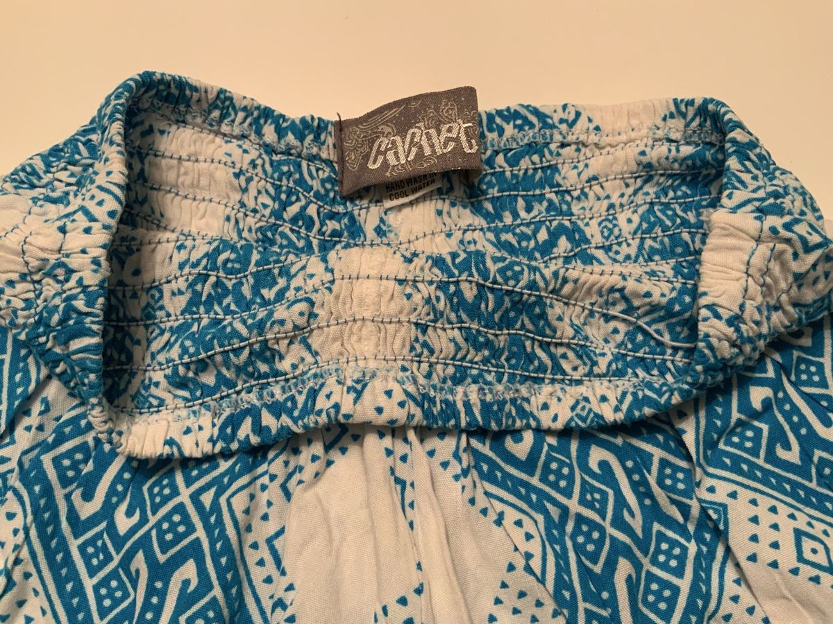 Pantaloni: Shorts, CACHET, sehr herzig & bequem! – Usato da Stäfa venduto da sit_6wzd 2