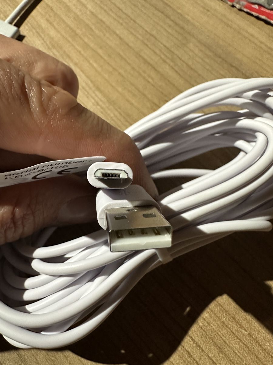 Cavi: USB-Kabel, Micro USB, Weiss, Ladegerät, 6 meter , Neu – Nuovo (secondo la descrizione) da Surcasti venduto da DamSur