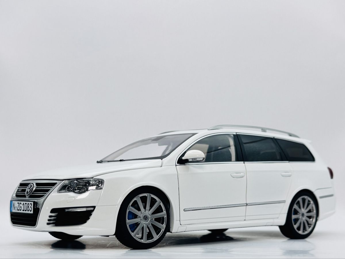 Volkswagen Modellini d'auto: 1:18 VW Passat R36 NZG – Nuovo (secondo la descrizione) da Baar venduto da Cai 6