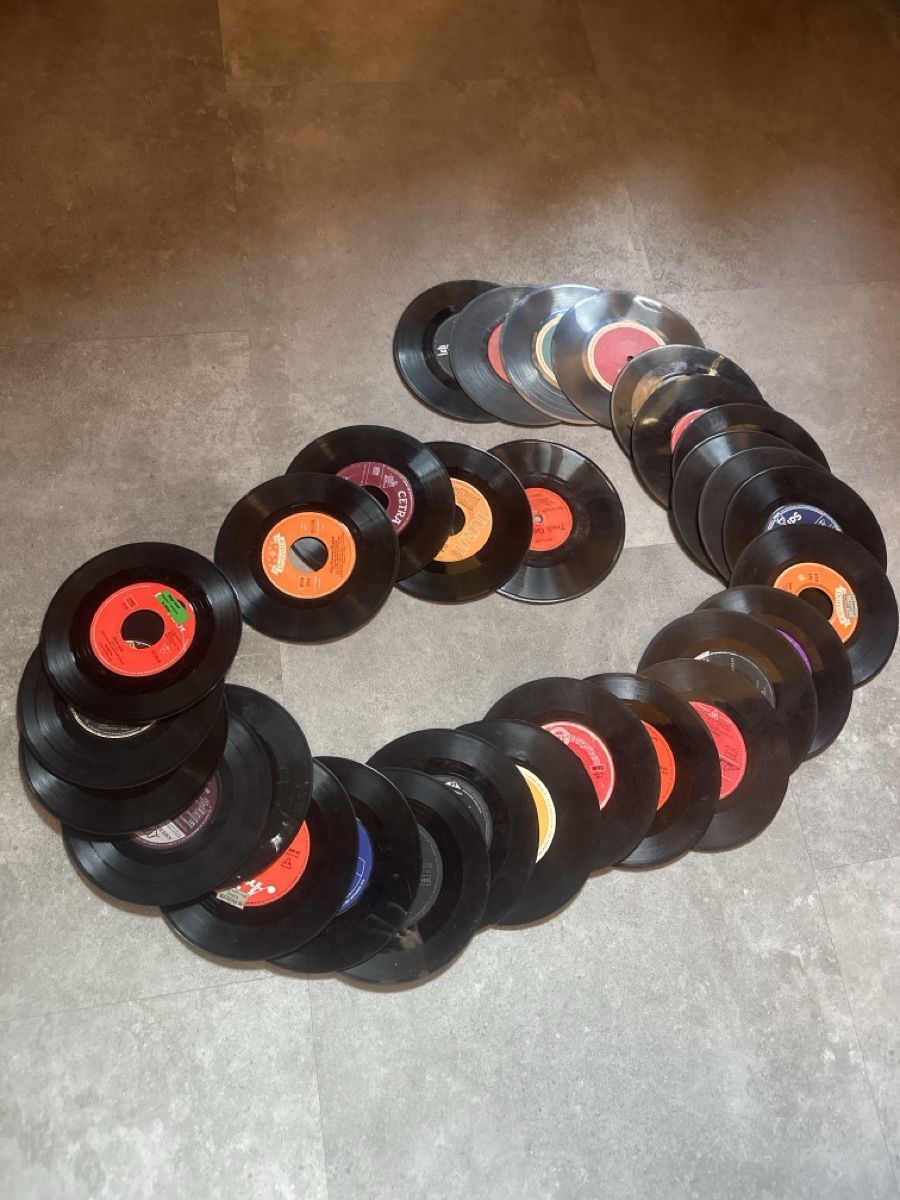 Dischi in vinile: Vinyl Schallplatten Sammlung Deko – Difettoso da Flanthey venduto da ale_xandra