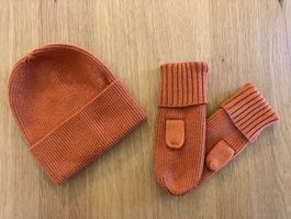 Set aus Mütze und Fäustlinge