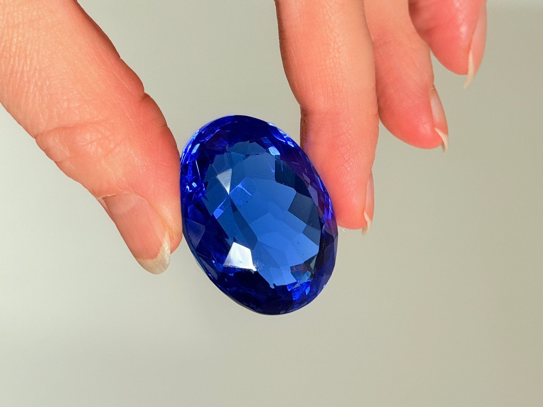 Pietre preziose: 132.55 Ct Oval Cut Loose Gemstone – Nuovo e nell'imballaggio originale da Genève venduto da AWWA 3