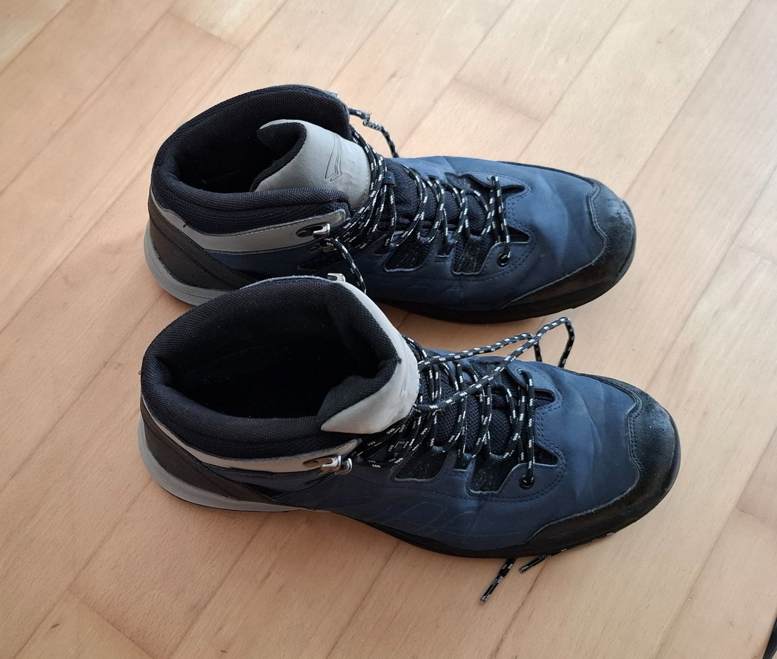 Chaussures hommes: Wanderschuhe – D'occasion à Pfaffnau par drogikids06