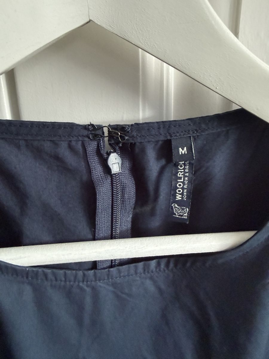 Vestiti: Kleid dunkelblau Grösse M Woolrich – Usato da Kehrsatz venduto da Skoppa 1