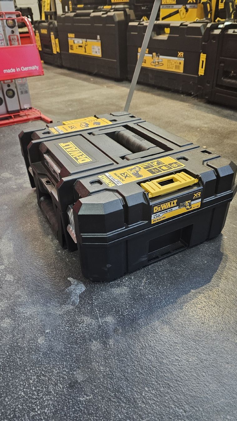 Valigie: DEWALT TSTAK ll Werkzeugkoffer leer  – Nuovo e nell'imballaggio originale da Koppigen venduto da Bracher_Mail-House 3