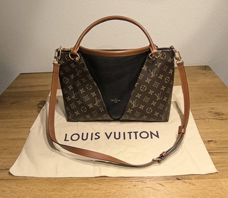 Louis Vuitton V Tote MM Cara Noir