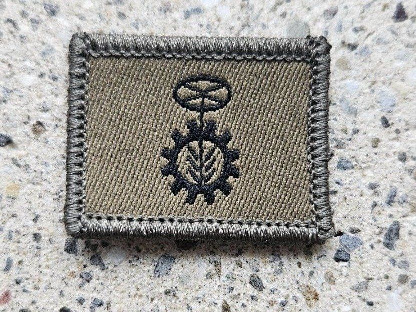 Schweizer Armee Placchette & Badge: *** Funktionsabzeichen Motormechaniker mit Klett *** – Nuovo e nell'imballaggio originale da Riedholz venduto da fr_sIruP
