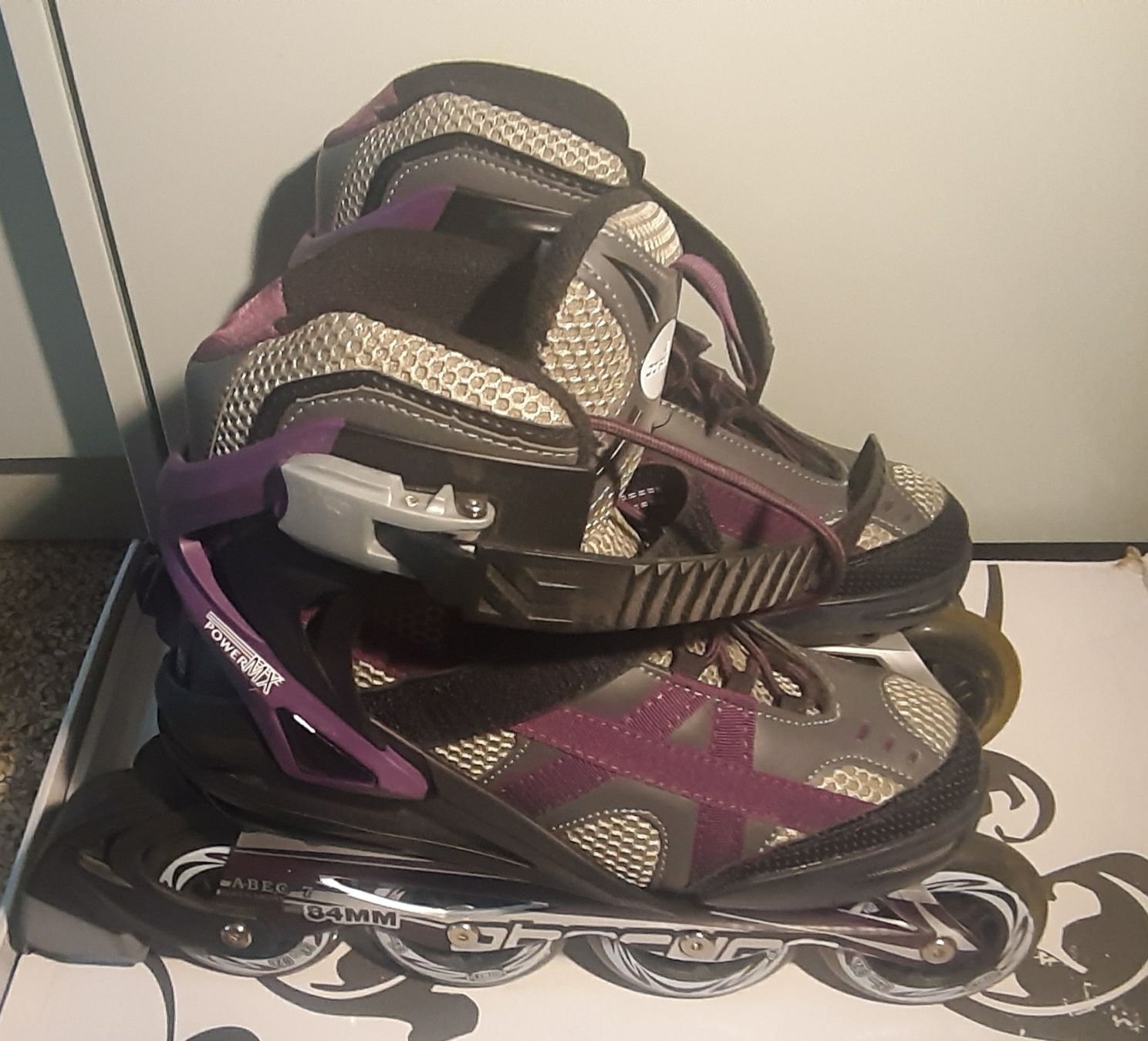 Obscure Pattini in linea & Pattini a rotelle: Inlineskates, Gr. 39 – Nuovo e nell'imballaggio originale da Zürich venduto da Venecia25 3