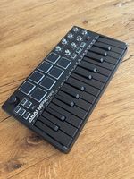 Akai Professional MPK Mini MIDI Keyboard  25 Tasten