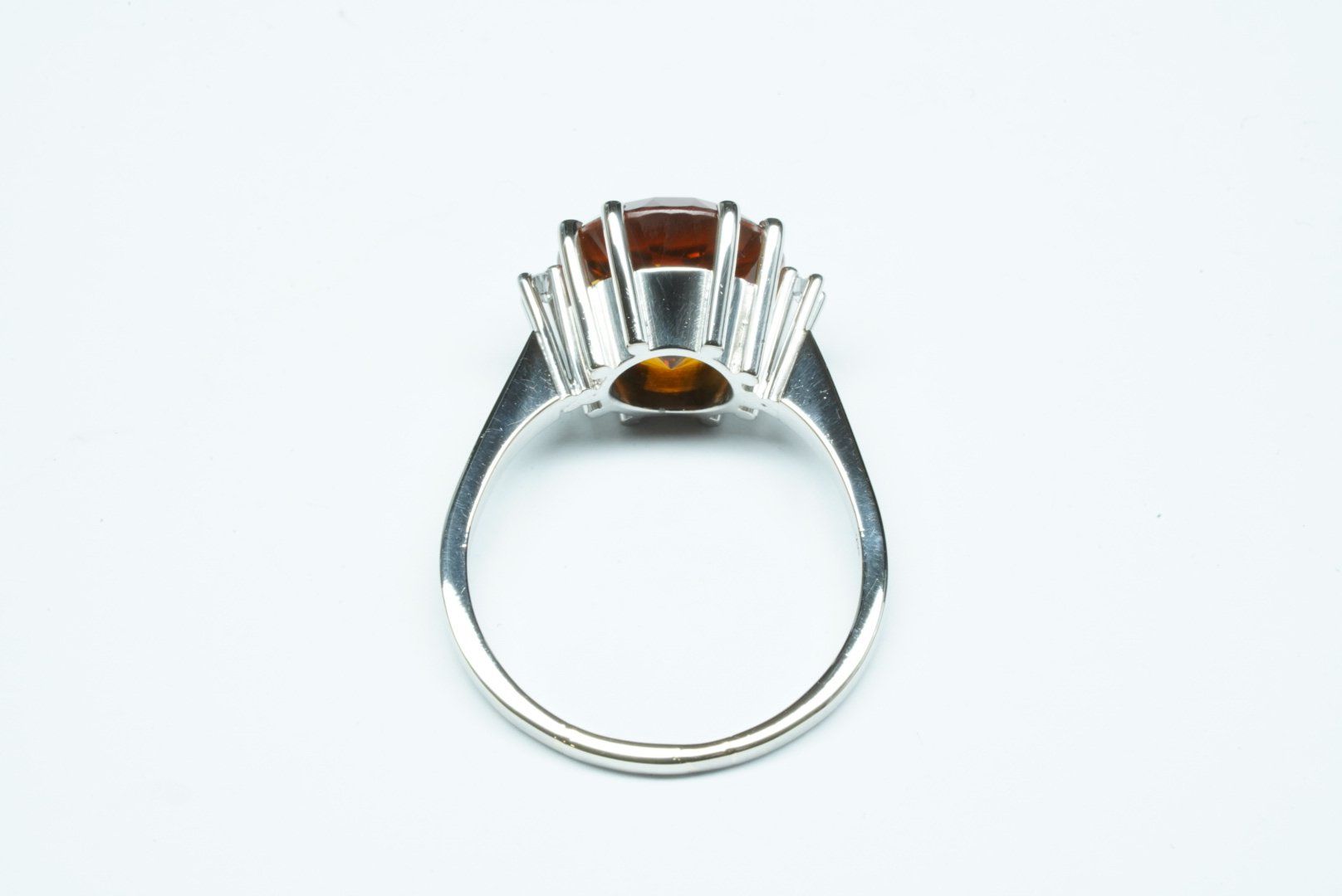 Anelli: Fingerring 18k Weissgold mit Citrin – Usato da Bülach venduto da Re-Jewelled 3