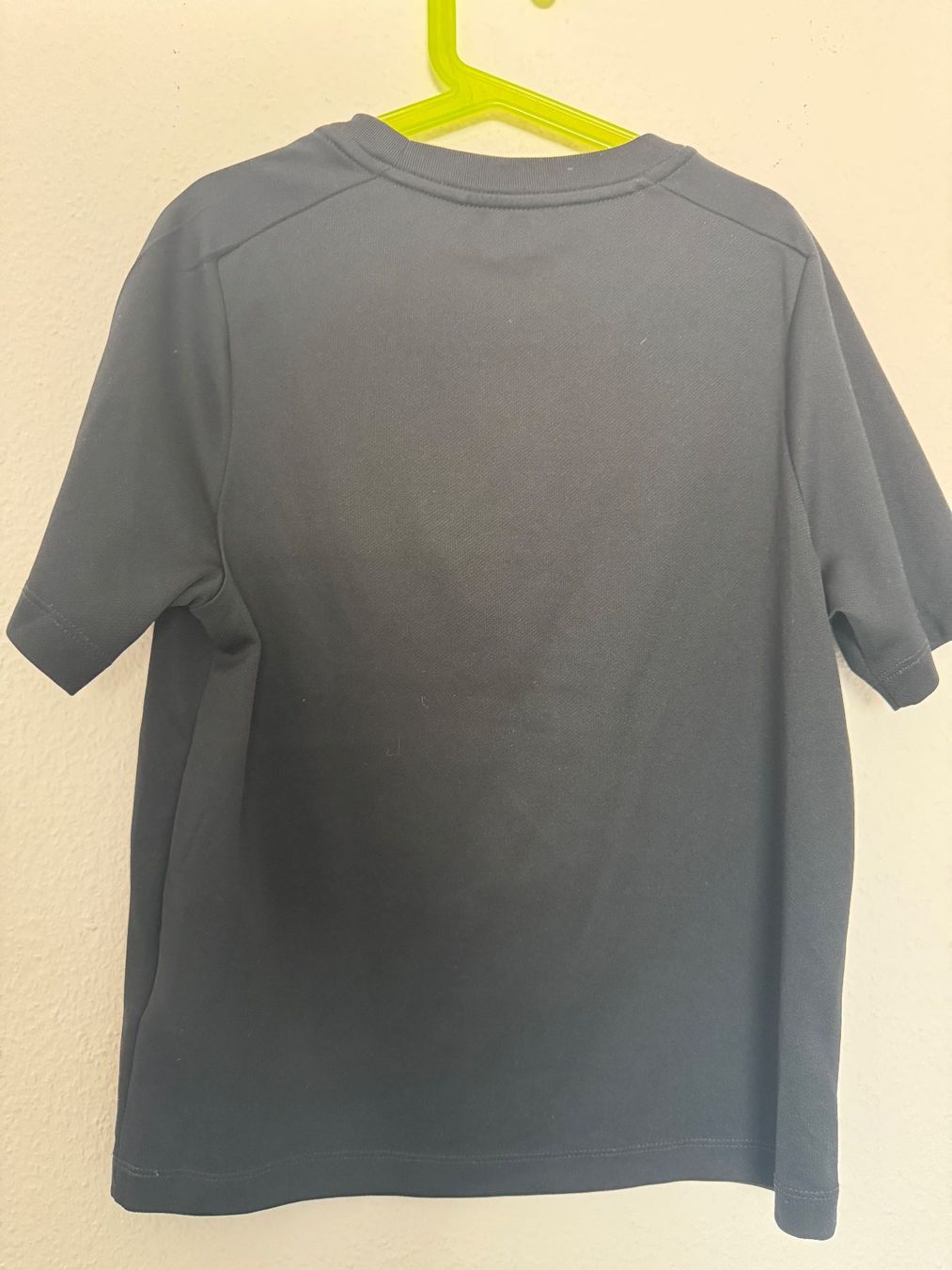 Nike Lotti & Set di vestiti: Ensemble Short+Tshirt Sport noir – Usato da Chatelaine venduto da lae_7h8n 3