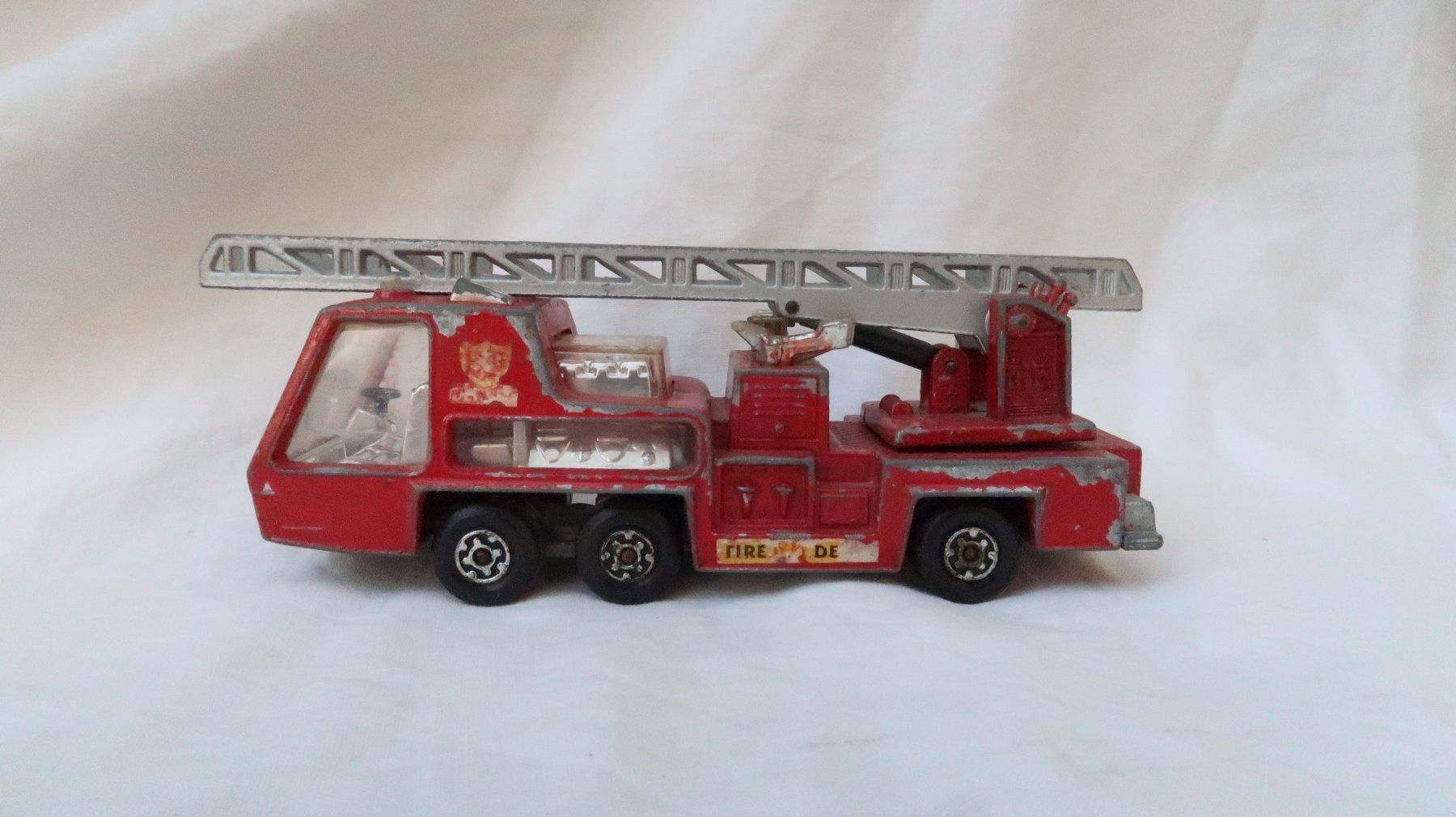 Matchbox Modellini d'auto: Matchbox SuperKings K-9 Fire Tender – Usato da Muttenz venduto da Laeckerlihamschter 1