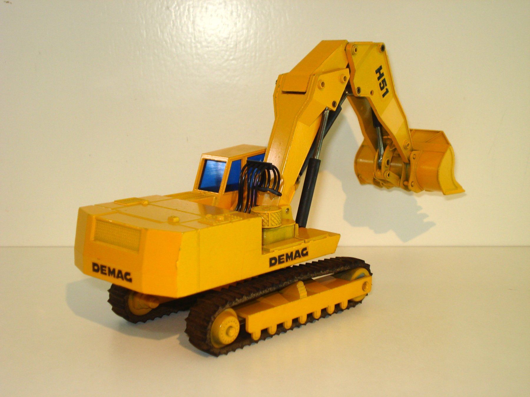 Demag Kit di modellismo & Modellini statici: DEMAG H 51 Raupenbagger – Usato da Mitlödi venduto da worker04 2