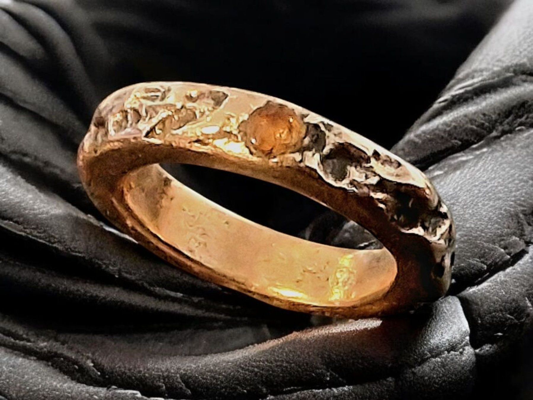 Anelli: Wilder Ring Bronze & Bernstein,  Gr. 51 – Nuovo e nell'imballaggio originale da Aarau venduto da Schmuckhoehle_MD 5
