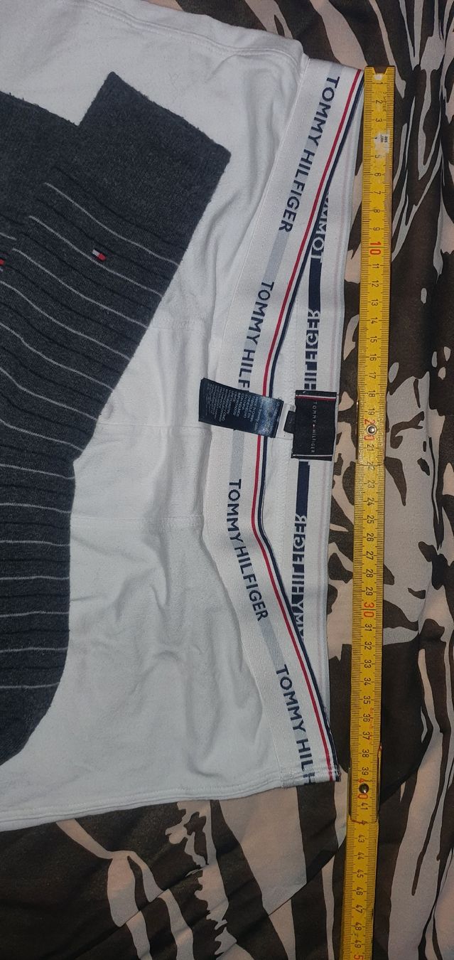 Tommy Hilfiger Lotti di vestiti: Tommy Hilfiger Set, Hilfiger Geschenkidee, Thomas Love-Set – Usato da Zollikerberg venduto da Nice_Name 4