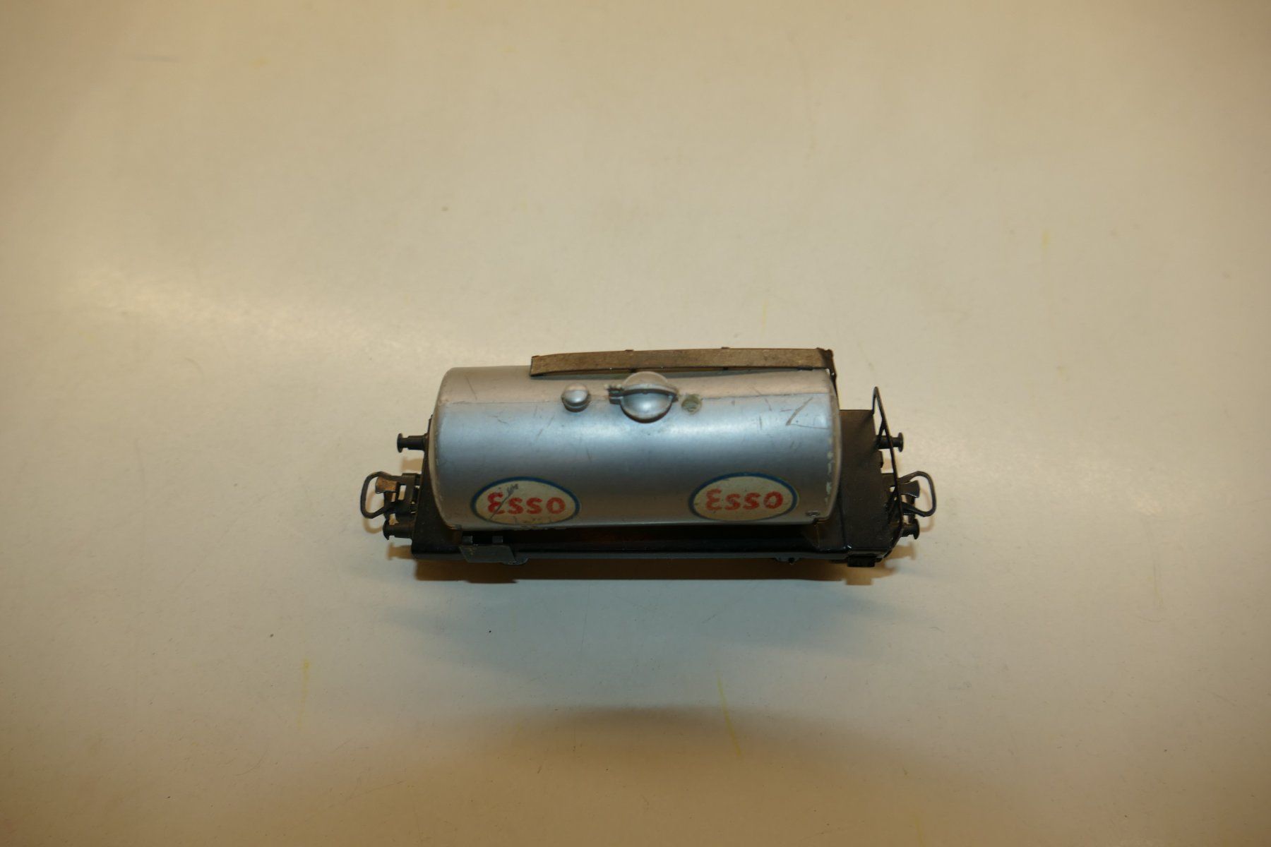 Märklin Modelleisenbahnen: Märklin H0: DB Kesselwagen Esso – Gebraucht aus Niederhasli von rail-duerst 4