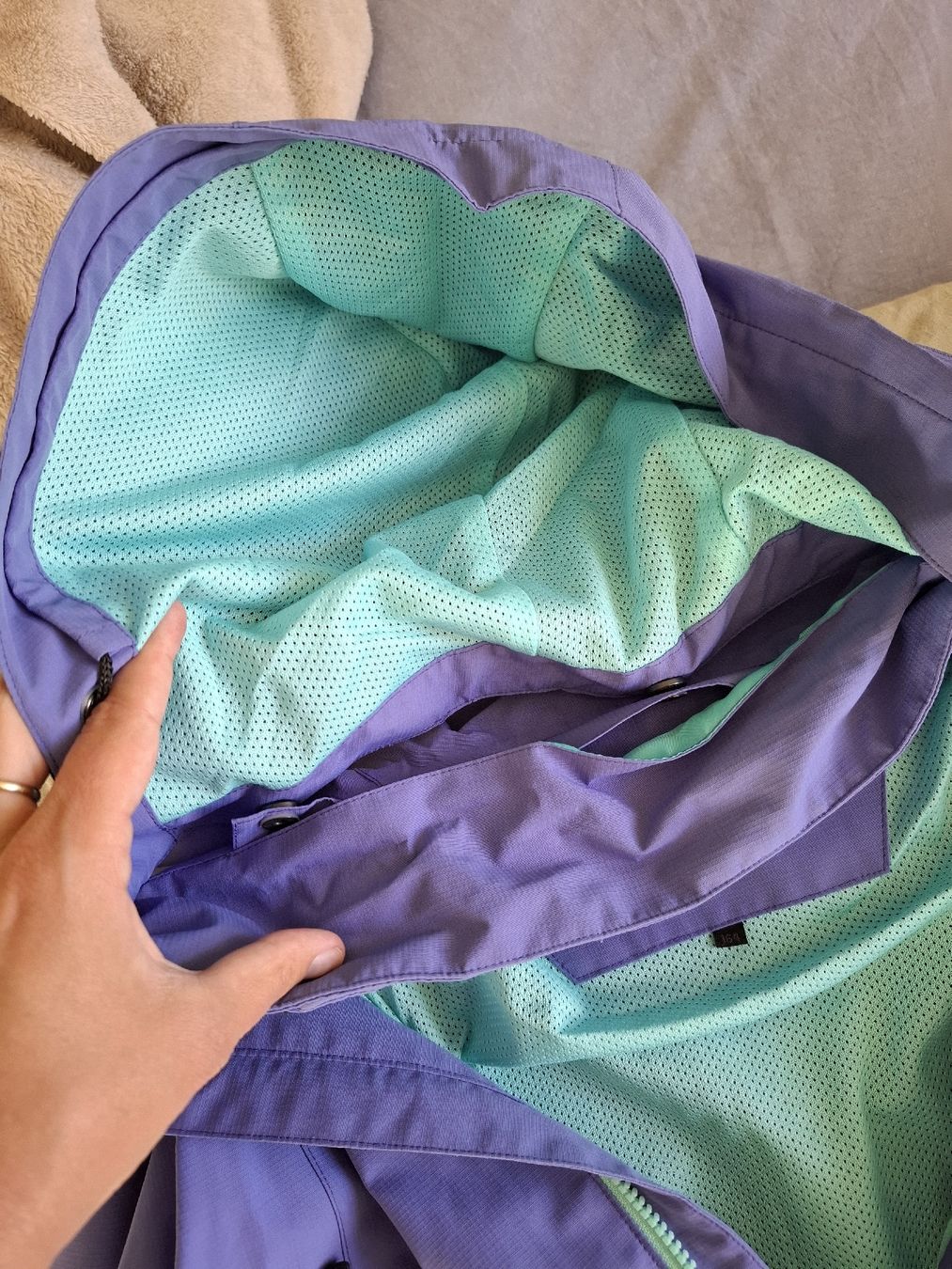 Trevolution Jacken: Veste imperméable taille S – Gebraucht aus La Tour-de-Peilz von Marin_nette 4
