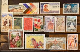 FRANCE timbres neufs ** ~1972-73