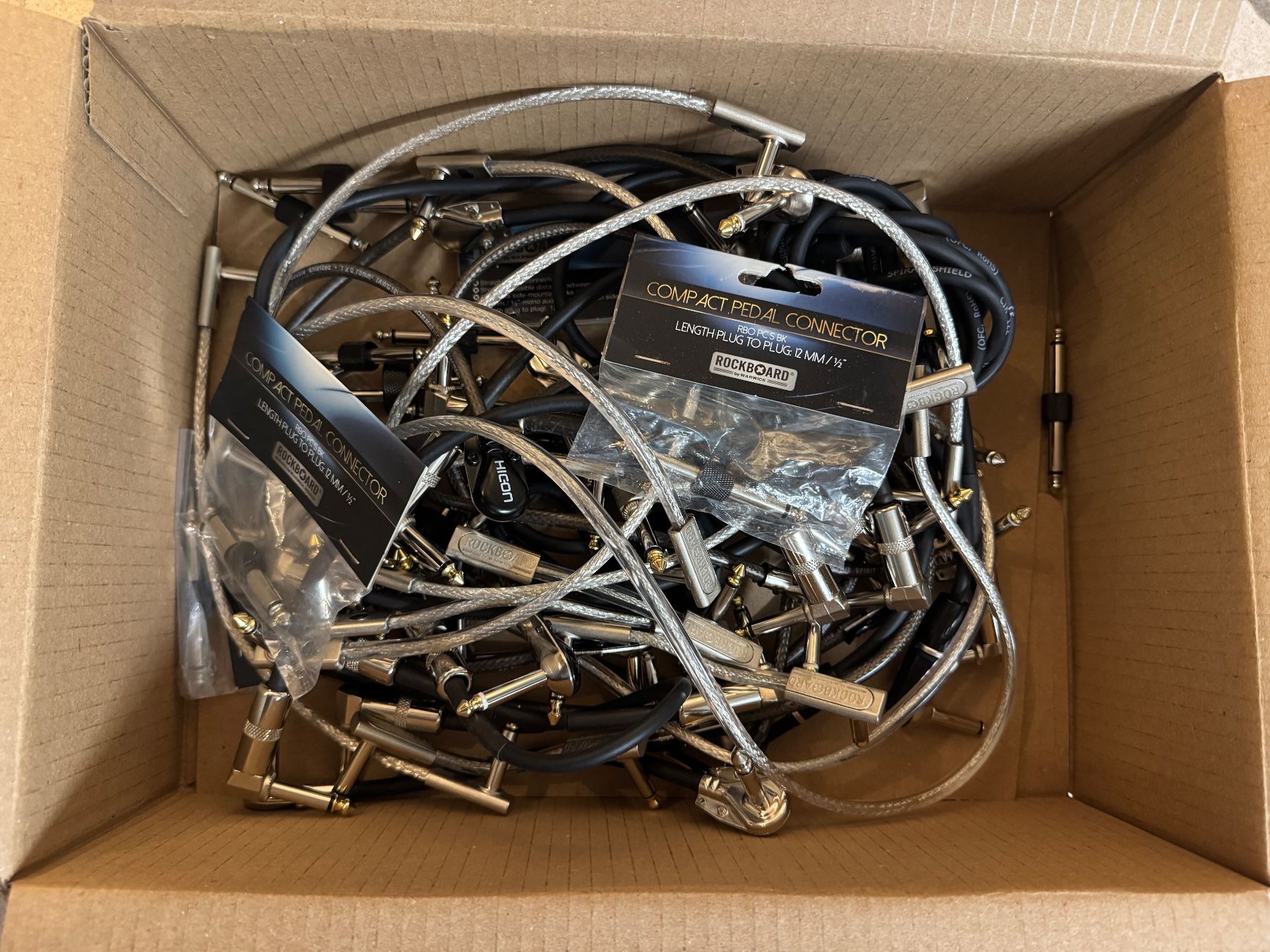 Kabel: Patchkabel und Direktverbinder für Floorboards – Gebraucht aus Wichtrach von AdrianZ