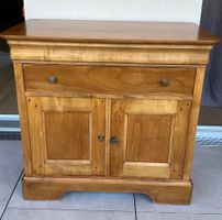 Edles Sideboard aus massivem Kirschbaumholz  Wunderschönes S