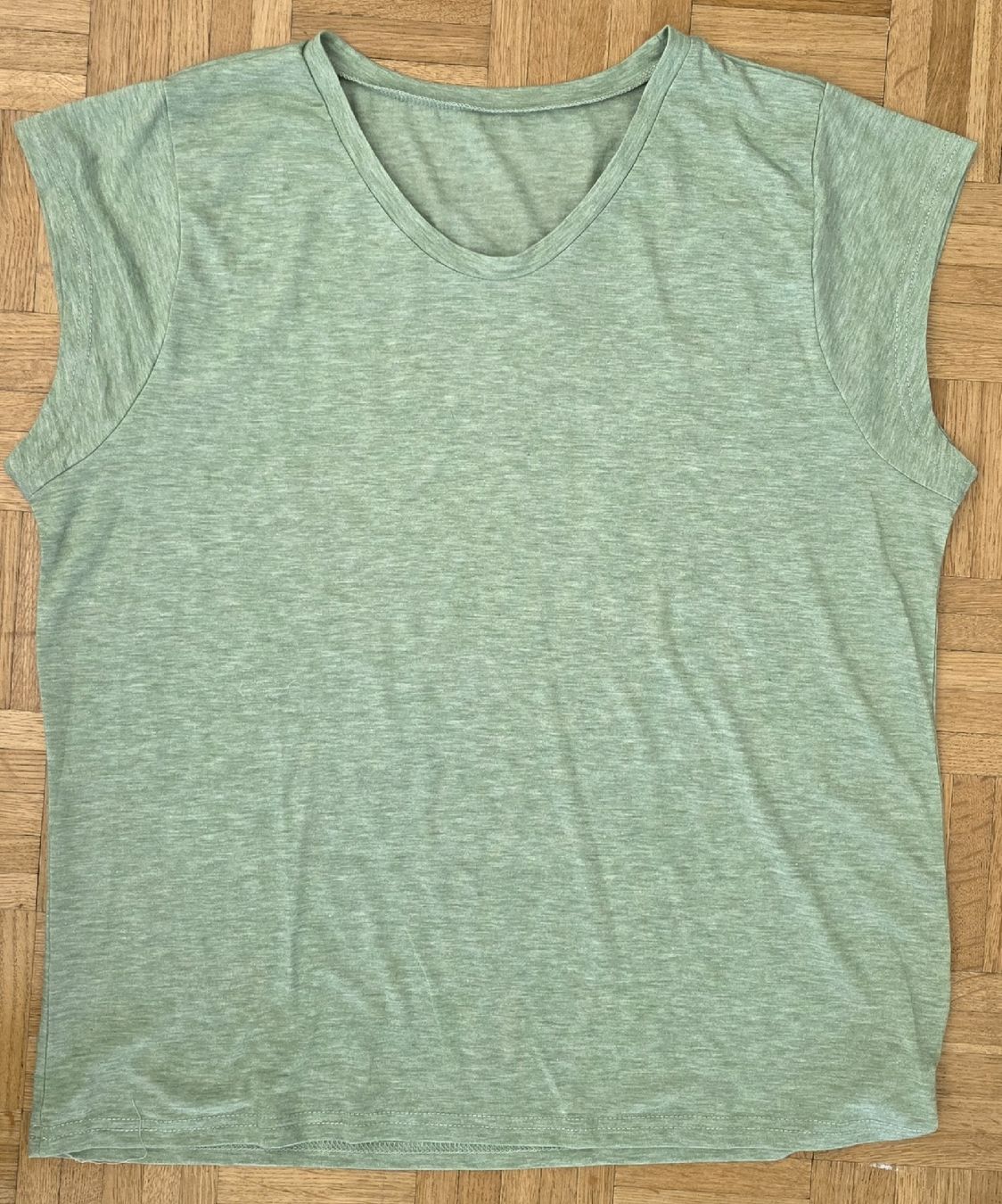 T-shirt: Tshirt vert chiné – Usato da Yverdon-les-Bains venduto da van_dq65 1