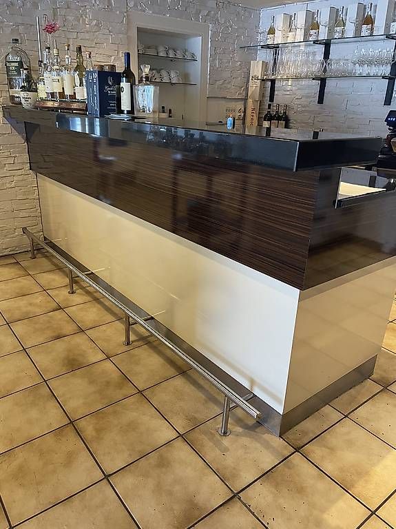 Buffets: Bar/Restaurant/Buffet – D'occasion à Widnau par ladolcevita02