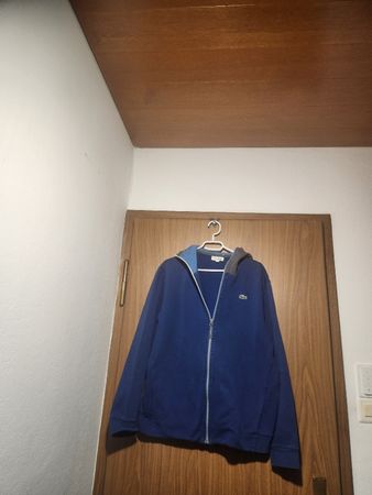 sweat Capuche  Lacoste  Taille  XL zippée 