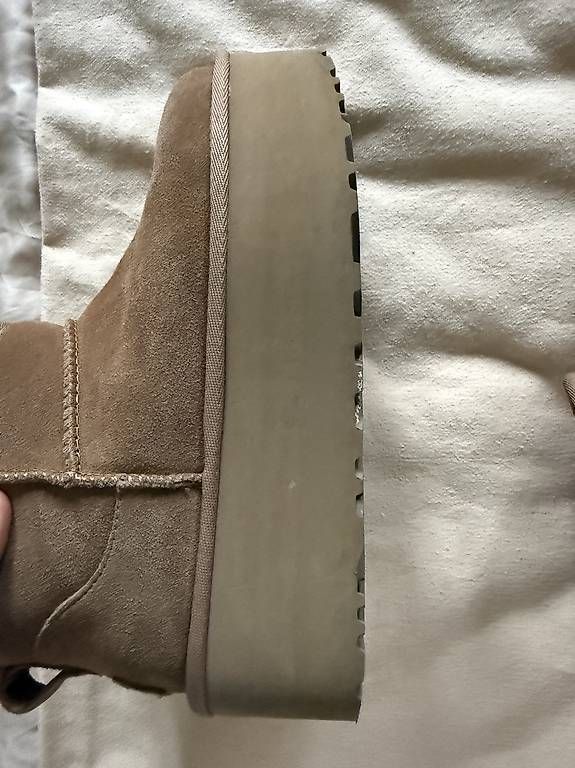 Scarpe da donna: UGG ultra mini Plateau  – Nuovo e nell'imballaggio originale da Zugerberg venduto da man_nvk5 4
