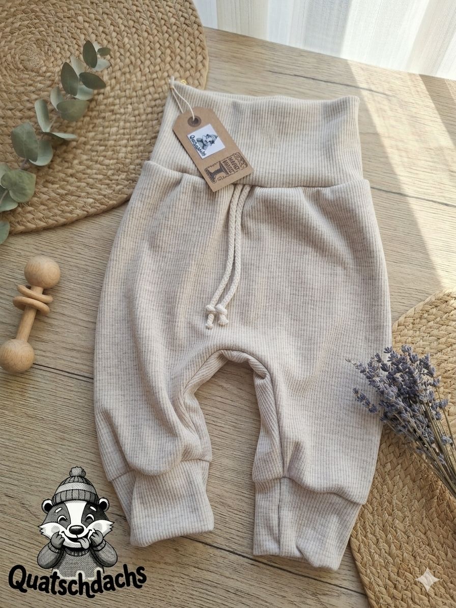 Pantaloni: Schlichte Bio Jersey Pumphose Gr.74 – Nuovo e nell'imballaggio originale da Bänk (Dägerlen) venduto da Quatschdachs