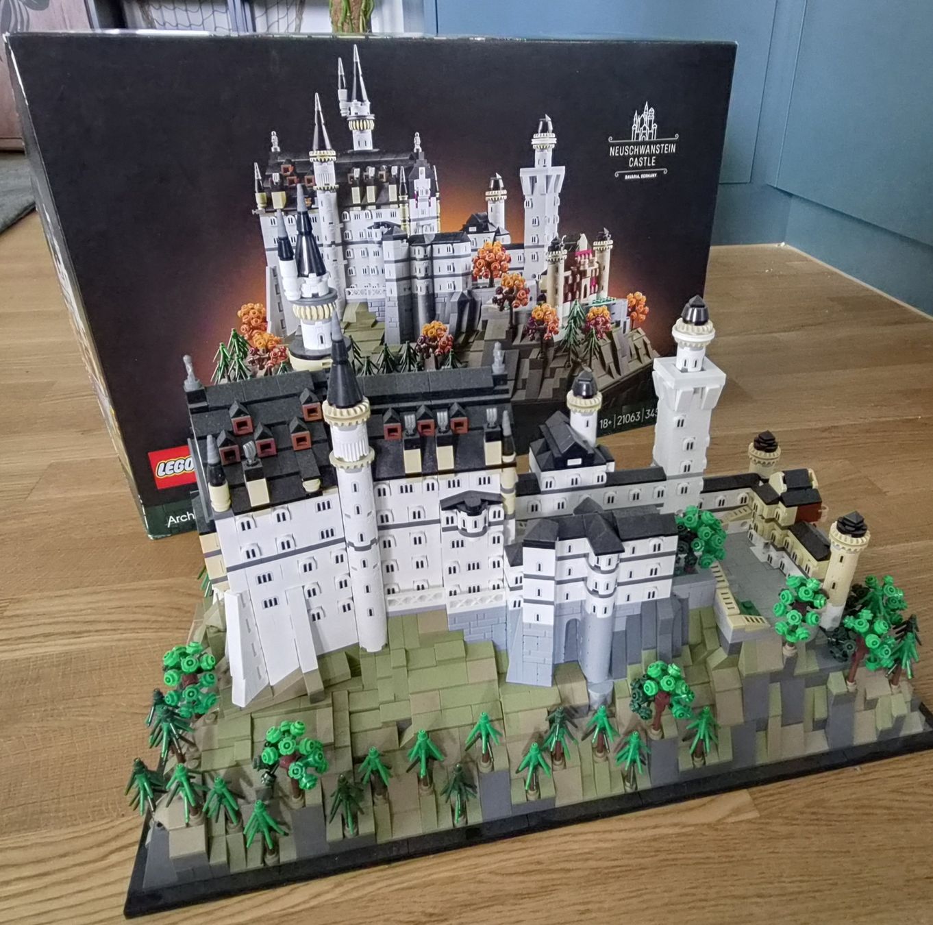 Lego Baukästen: Lego Architecture - Neuschwanstein Castle  – Gebraucht aus Schlattingen von jer_6nxq